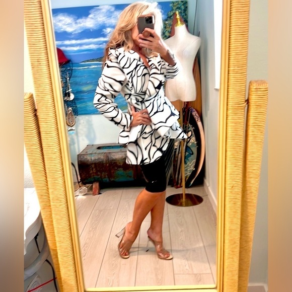 Dorinda Clark-Cole, DCC,Rose Collection, neoprene, Excellent Condition, Size 14 - Picture 11 of 16